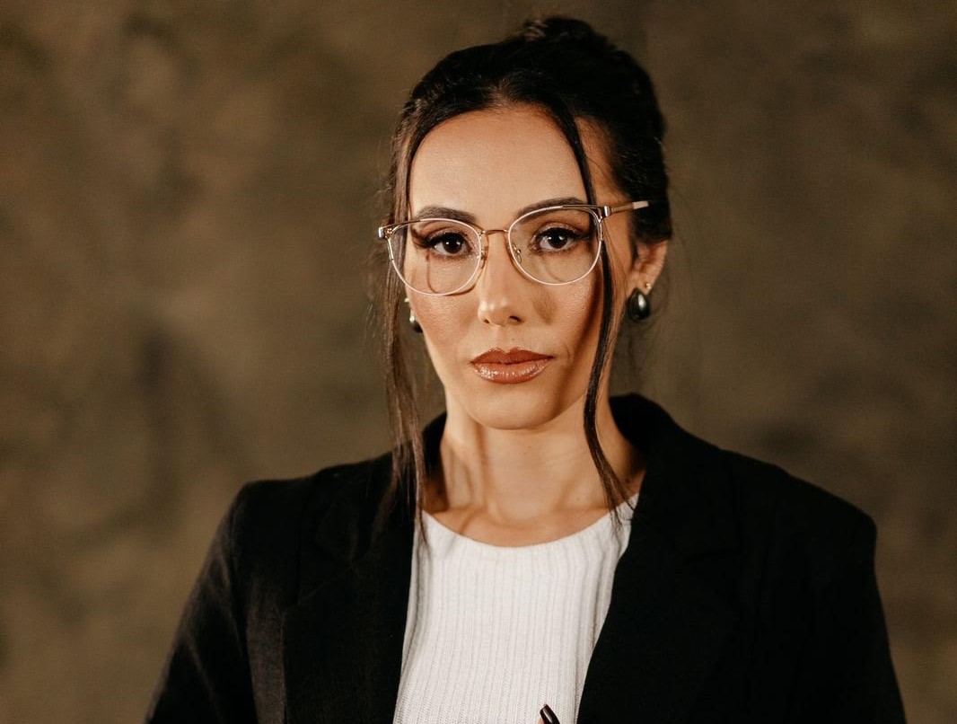 Dra Aline Mendes Advogada Montes Claros e são joao da ponte